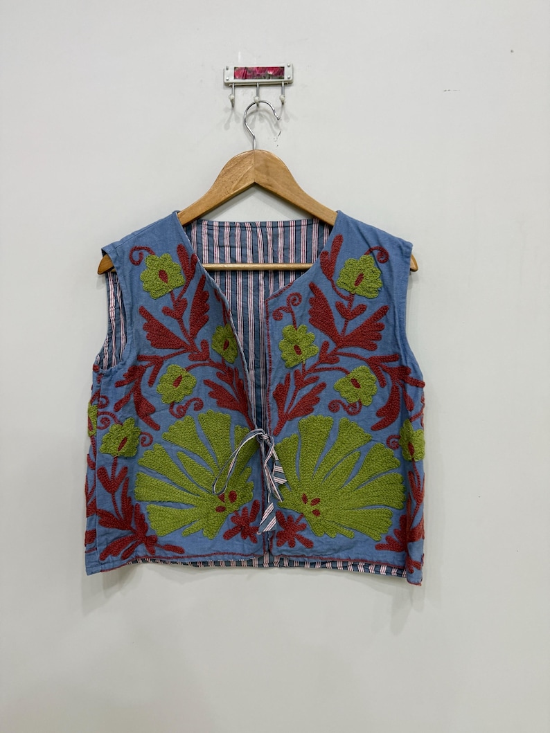 Hippie Jacket
Suzani Jacket
Embroidery Jacket
Cotton Jacket
Floral Jacket
Sleeveless Jacket
Handmade Jacket
Suzani Waistcoat
Embroidered Vest
Jacket For Women
Festival Jacket
Gift For Her
Winter Jacket