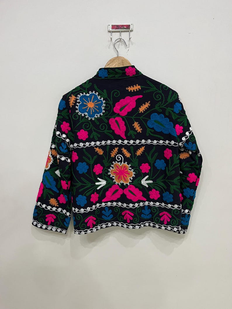 Cotton Suzani Coat
Suzani Short Jacket
Suzani Jacket
Warm Jacket
Jacket For Women
Embroidered Jacket
Handmade Jacket
Bohemian Jacket
Women Coat
Indian Jacket
Suzani Jacket Coat
Gift For Her
Winter Wear Jacket