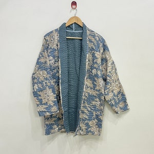 Stylish Reversible Kantha Jacket, Women's Wear Kantha Coat, Kantha Jacket Kimono Robe, Kantha Short Jacket, Gray Floral Print Cotton Jacket