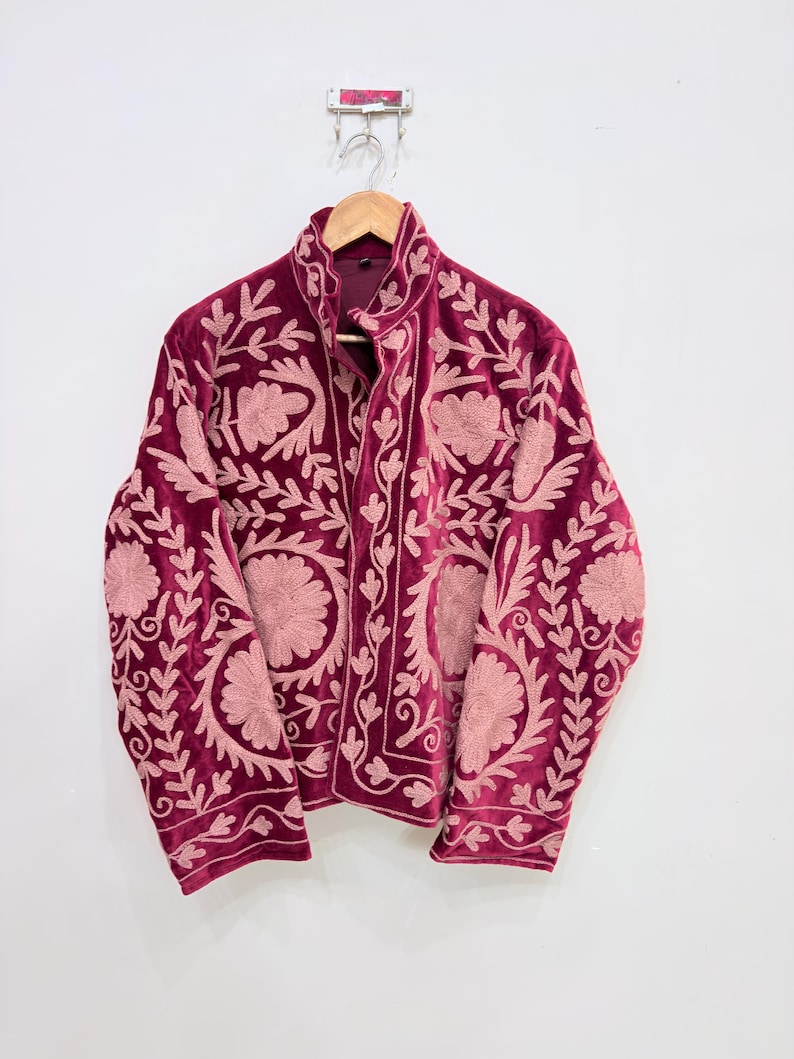 Suzani Jacket
Jacket For Women
Velvet Jacket
Short Jacket
Handmade Jacket
Embroidered Jacket
Winter Jacket
Coat Jacket
Hippie Jacket
Gift For Her
Cotton Jacket
Suzani Coat
Bohemain Jacket