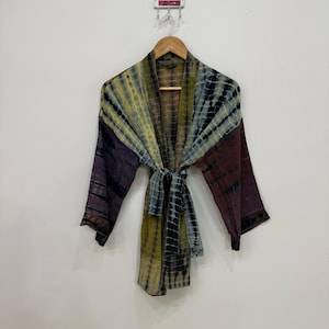 Handgefertigter Seidenkimono, Tie Dye Seidenkimono, Kurzer Kimono, Morgenmantel aus Seide, Kurzer Kimono, Leichter Patchwork Kimono, Geschenk für sie
