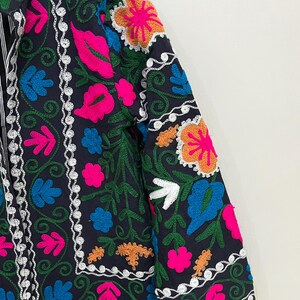 Cotton Suzani Coat
Suzani Short Jacket
Suzani Jacket
Warm Jacket
Jacket For Women
Embroidered Jacket
Handmade Jacket
Bohemian Jacket
Women Coat
Indian Jacket
Suzani Jacket Coat
Gift For Her
Winter Wear Jacket