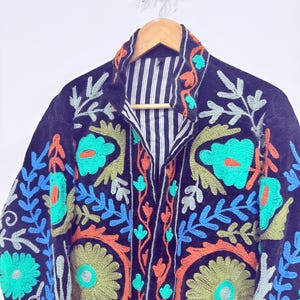 Suzani Coat
Bohemian Jacket
Hippie Jacket
Short Jacket
Floral Jaket
Embroidered Jacket
Festival Outfit
Gift For Her
Suzani Jacket
Embroidery Jacket
Velvet Jacket
Cotton Jacket
Winter Jacket