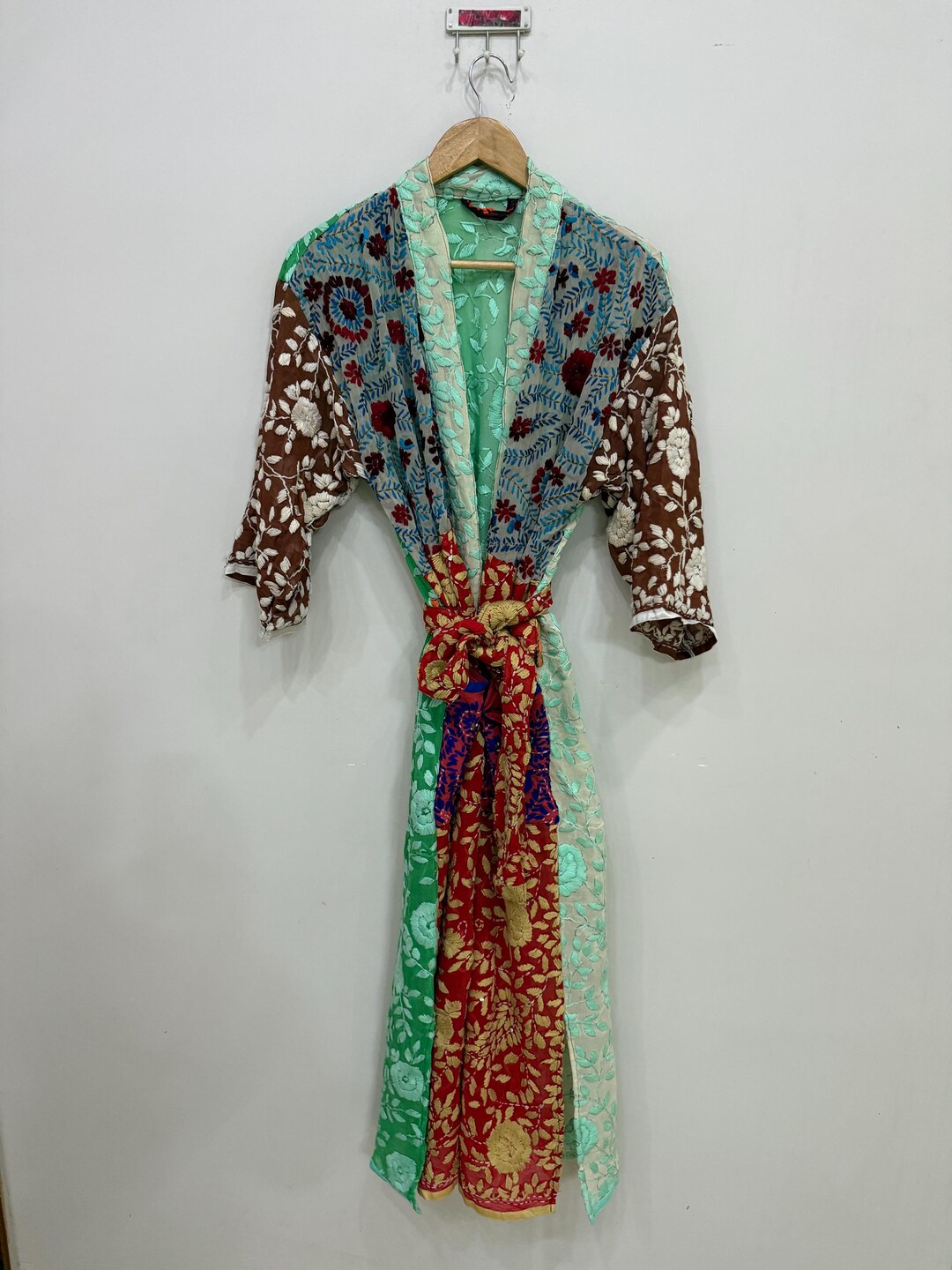 Phulkari Short Kimono Robe White Summer