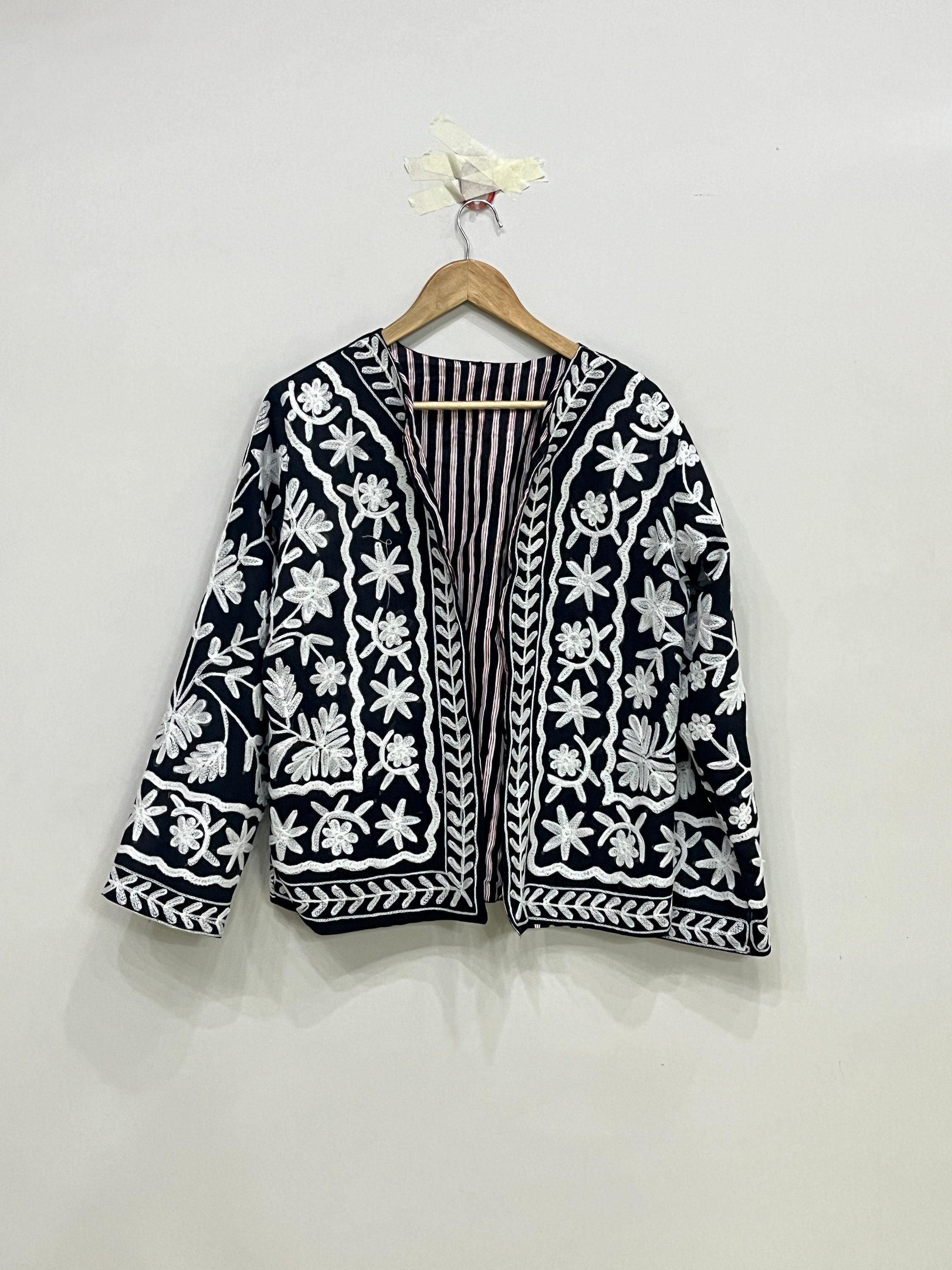 pokipcee 刺繍ノーカラージャケット　スザニ ∞ Back in stock. * * 手刺繍スザニジャケット、追加で少し入ってき