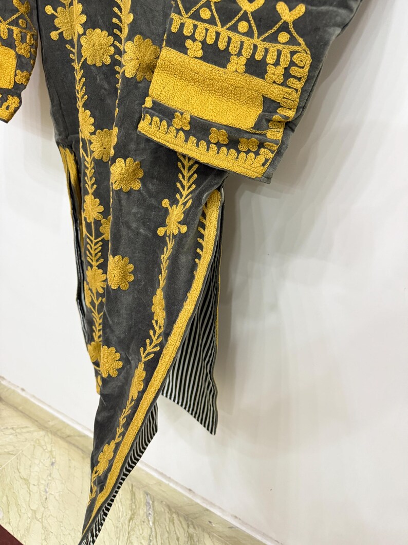 Velvet Suzani Jacket
Winter Jacket
Handmade Jacket
Embroidered Jacket
Suzani Jacket
Long Jacket
Jacket Coat
Jacket For Women
Kimono Jacket
Boho Jacket
Bohemian Jacket
Indian Jacket
Velvet Jacket