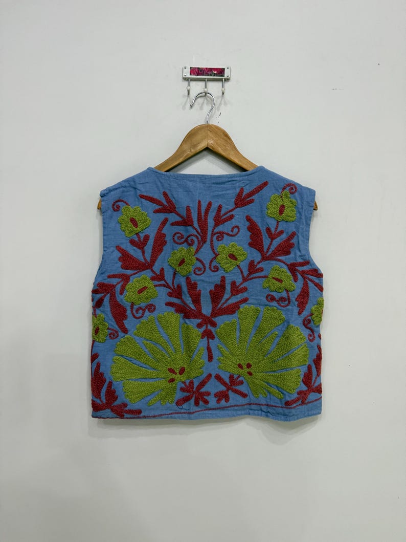 Hippie Jacket
Suzani Jacket
Embroidery Jacket
Cotton Jacket
Floral Jacket
Sleeveless Jacket
Handmade Jacket
Suzani Waistcoat
Embroidered Vest
Jacket For Women
Festival Jacket
Gift For Her
Winter Jacket