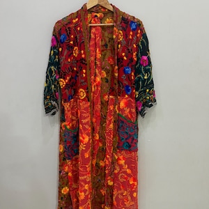 Dam Phulkari Kimono Robe - Broderad lång Phulkari Kimono Jacka - Patchwork Georgette Kimono - Färgglad Brudtärna Robe