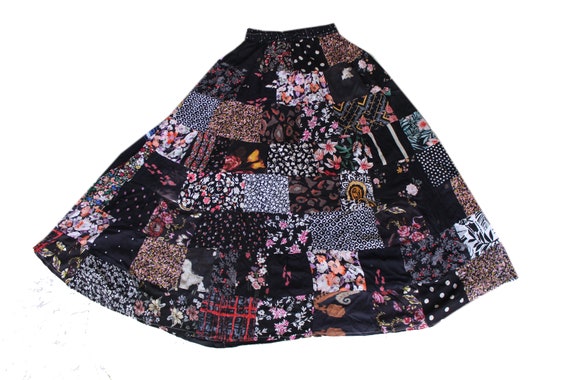 Black flowy skirt hot sale quilt