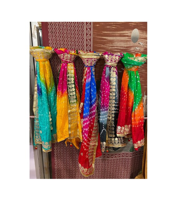 5 TO 100pcs Lot of Multi Color Handmade Bandhani Dupatta / Bridesmaid  Bandhej Dupatta / Heavy Dupatta With Gota Work / Silk Bandhani Dupatta -  Etsy Australia