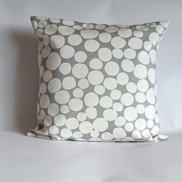 Cushion Cover Pillow Case Throw Square 18" inch (45 cms x 45 cms) Fizzle Pearl envelope opening grey off white circles