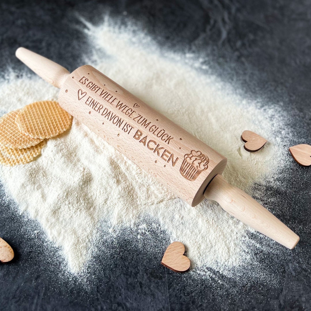 Nudelholz mit Spruch Es gibt viele Wege zum Glück Backen Teigroller