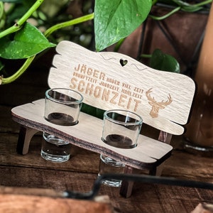 Liquor bench &quot;Hunters have plenty of time&quot; | Liquor bench with engraving | Liquor bench for hunters | Liquor gift | Hunter&#39;s gift | Gift for hunters