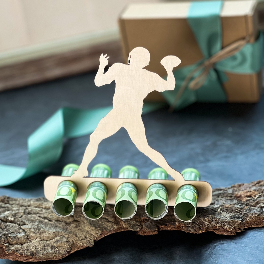 Spruchreif | Geldgeschenk Football | Geschenke aus Holz | Geschenke für ...