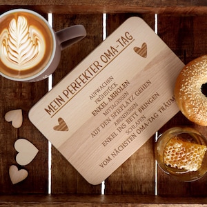 Breakfast board &quot;My perfect grandma day&quot; | Board with engraving | Breakfast board made of wood | Gift for grandma | Mother&#39;s Day | Grandparents