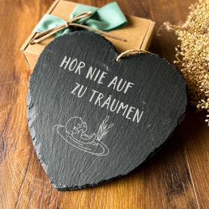 Slate Heart Large &quot;Never stop dreaming&quot;