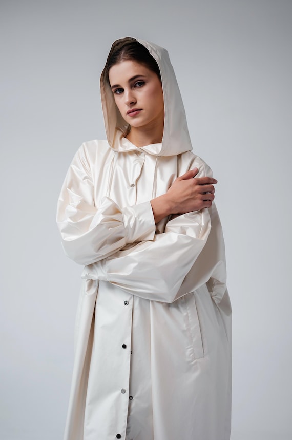 Bridal White Pearl Oversize Raincoat: Water-repellent Wedding
