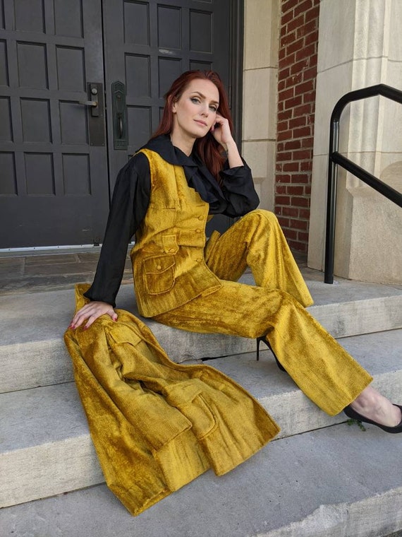 VOGUE 1960s Yellow Gold Velvet Tapestry Three Piec