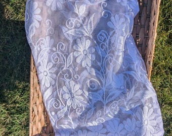 Daisy Motif Upcycled Lace Bag: Chic Laundry Storage & Produce Wash