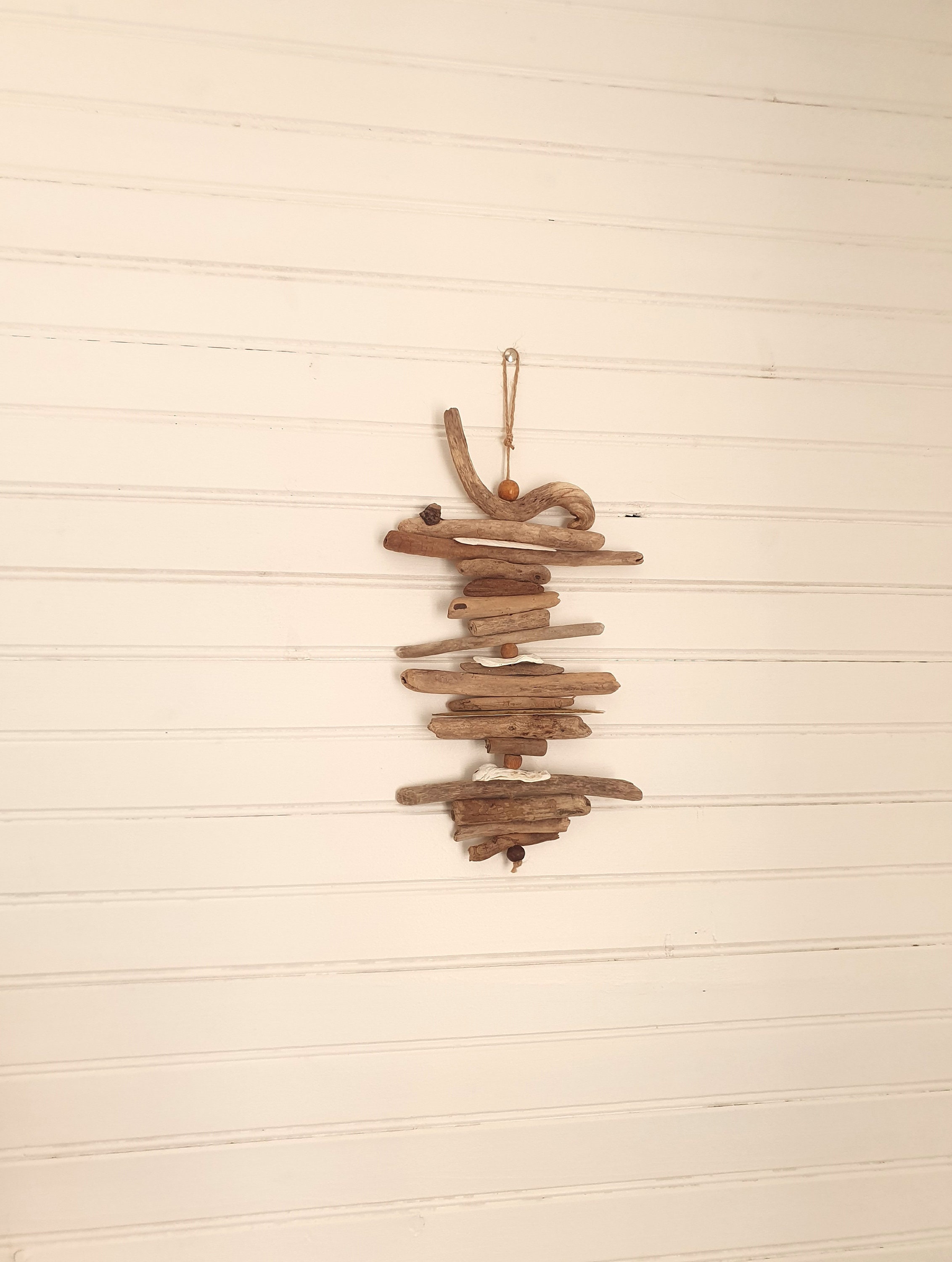 Décoration Suspension en Bois Flotté de La Côte Ouest Perles et Coquillages