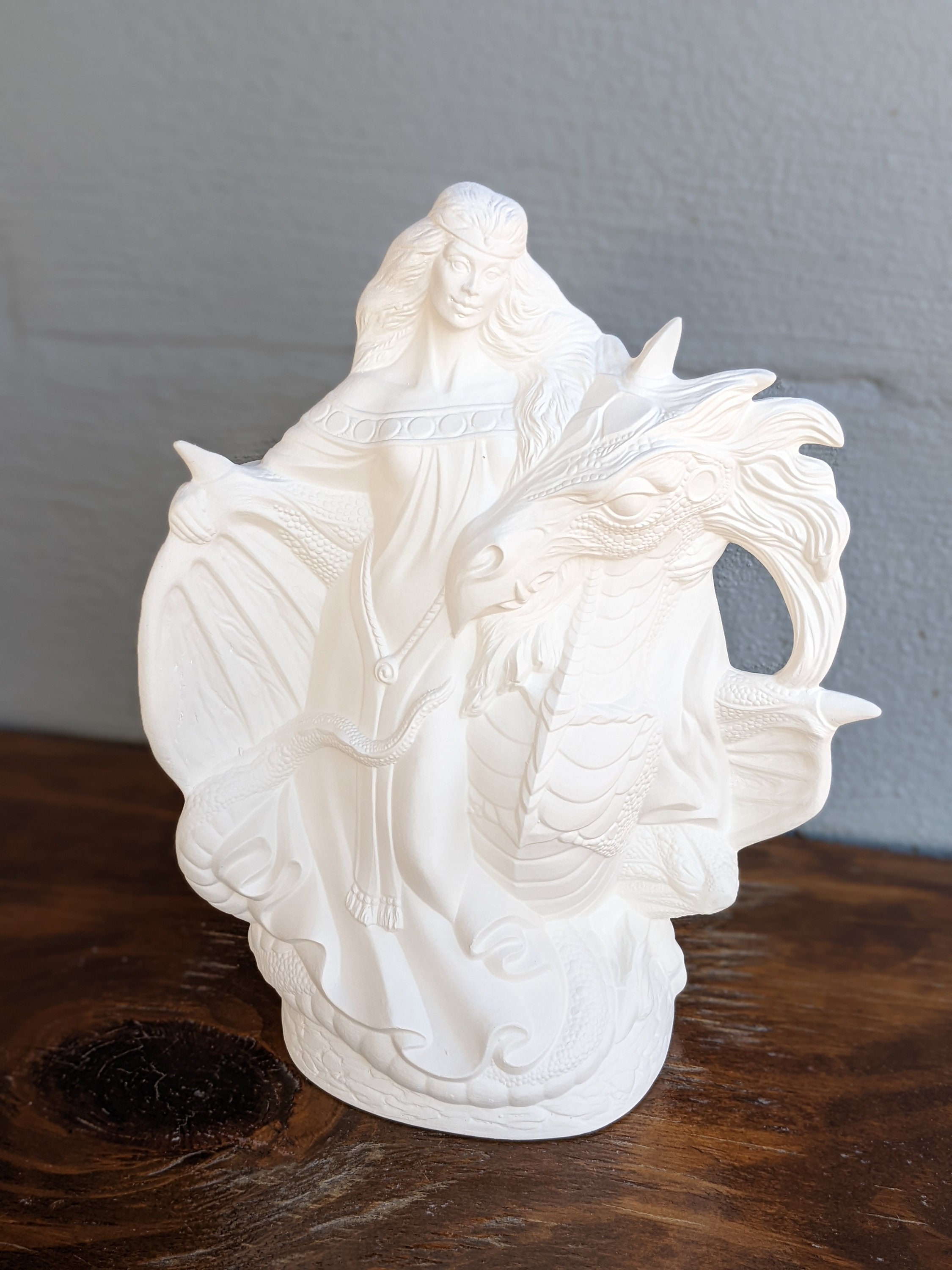 White dragon pottery - Etsy 日本
