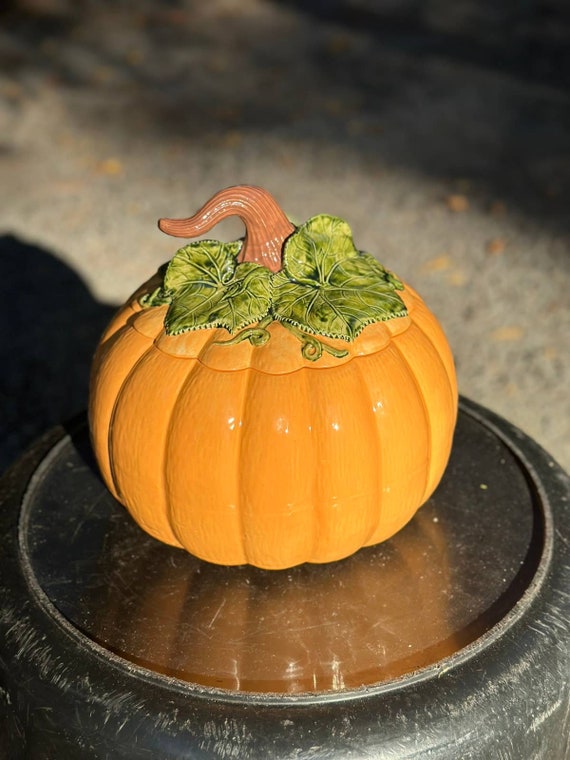 Ceramic pumpkin discount