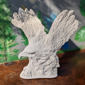 Aigle en bois sculpté, céramique prête à peindre, bisque de la faune sauvage