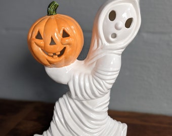 Vintage Ghost Holding Pumpkin Light Up