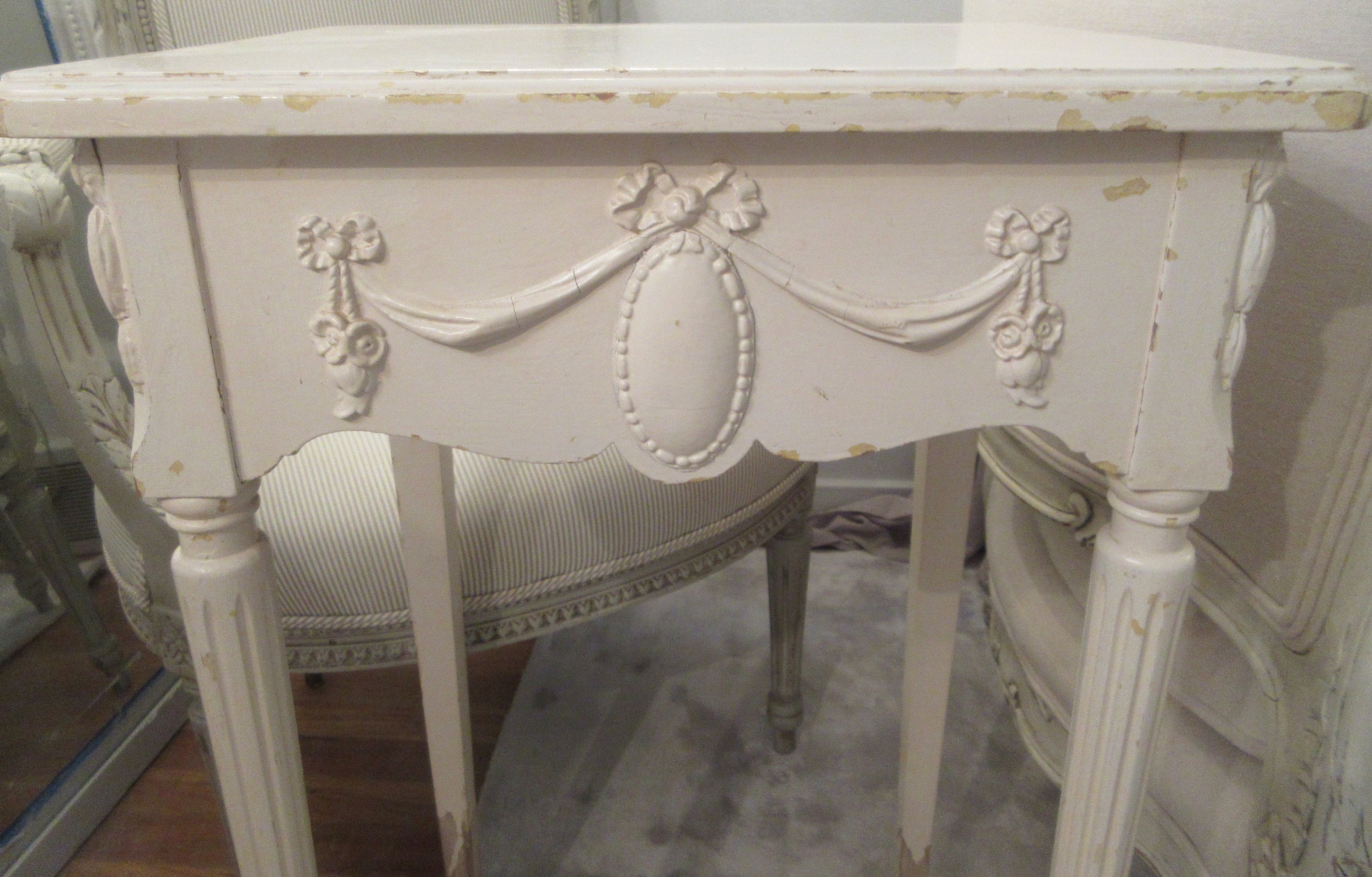 サイドテーブル・ナイトテーブル・ローテーブル Rachel Ashwell Loretta Coffee Table Authentic Rachel Ashwell Vintage Coffee Table (large), MUST