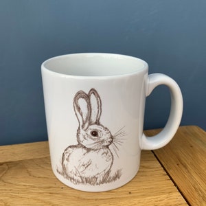 süße Hase Tasse, Bone China weiße Tasse, mit Kaninchen Illustration, Tierthema Geschenk für Geburtstage und Landschaftsliebhaber