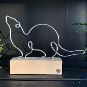 Ferret wire figurine #4 Made of aluminum wire on a wooden base