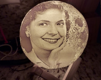 Custom 3D Printed Moon Lithophane Lamp