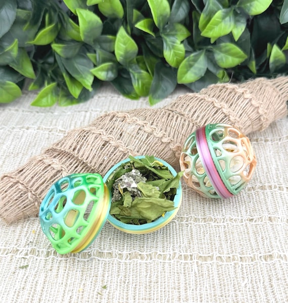 Hermit Crab Treat Ball