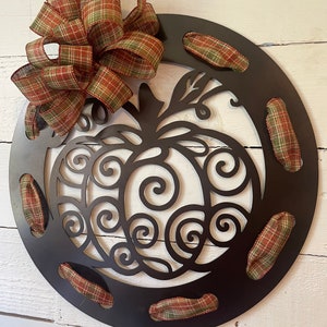 Swirl Pumpkin Ribbon Wreath Hanger; Fall Wreath; Fall Decorations; Pumpkin Season; Pumpkin Decor; Metal Pumpkin Decorations; Fall y&#39;all