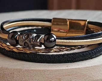 Bracelet tête de mort pour femme – Perles noires et éléments dorés | Cadeau pour femme / Bijou pour elle / Bracelet en or