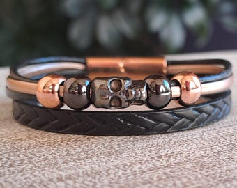 Bracelet tête de mort pour femme – Bracelet noir avec perles et or rose | Cadeau pour femme / Bijou pour elle / Bracelet tête de mort