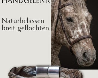 Bracelet réalisé avec les crins de votre cheval. Conçu selon vos envies.