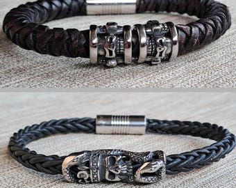 Bracelet Tête de Mort Noire – Bracelet en cuir tressé orné d'une tête de mort | Cadeau pour Elle et Lui – Bijou Tête de Mort – Bijou à Offrir