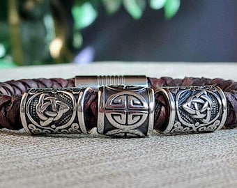 Bracelet en cuir tressé avec nœud celtique, marron et argent | Bijou unisexe de style viking, idée cadeau, bijou celtique