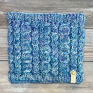 The Twist Cable Cowl Pattern