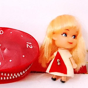 KIDDLES WATCH 1982 mattel italy toy wristwatch bracelet with tiny bean doll mint plastic watch bracelet with little bean doll new red