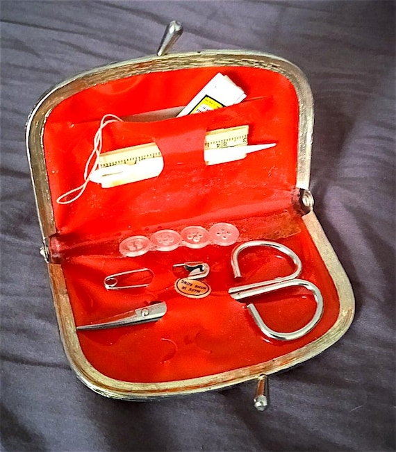 gold wallet with sewing set from 70s - gold wallet with sewing set