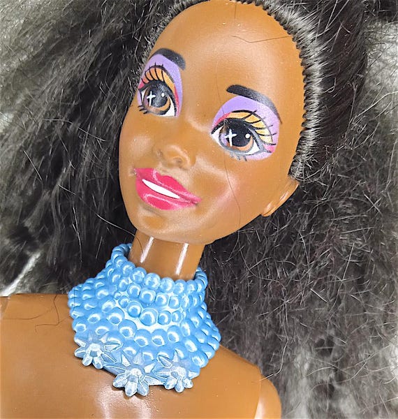 B1263 - BARBIE GENERATION GIRL 1998 collana collier azzurro plastica fascia