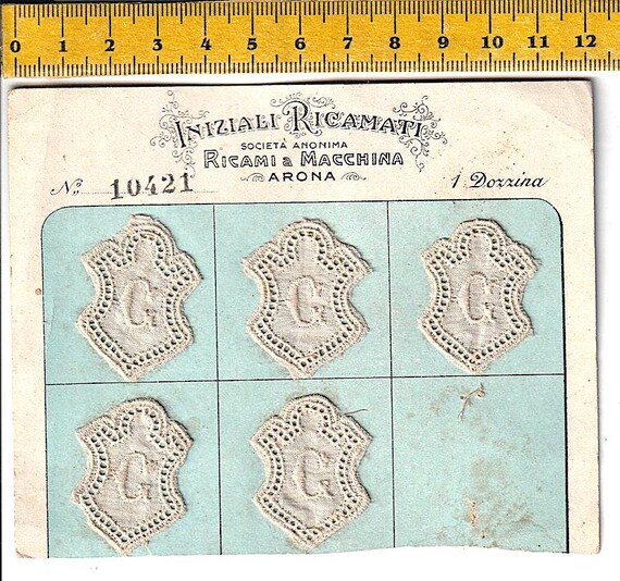 Iniziali ricamati società anonima Ricami a Macchina Arona 30s italy 5 toppe ricamate in cotone con iniziale lettering C splendide vintage