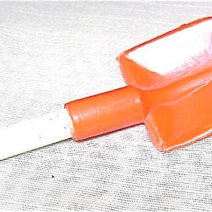 MASCOT PENCIL my friend 80s Ribbon Pencil Japan pencil with top shovel mint - matita in legno con pala rossa