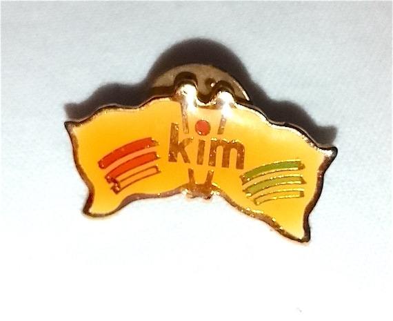 KIM cigarettes - 80s cigarettes italy brooch - badge - pin - brooche
