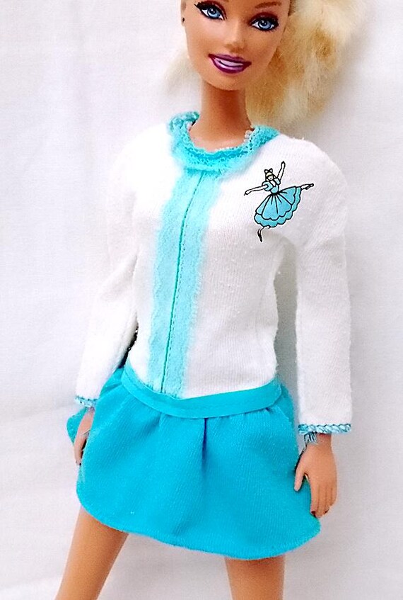B132 - BARBIE My First Easy on Fashion 1985 abito bianco e azzurro jersey cotone