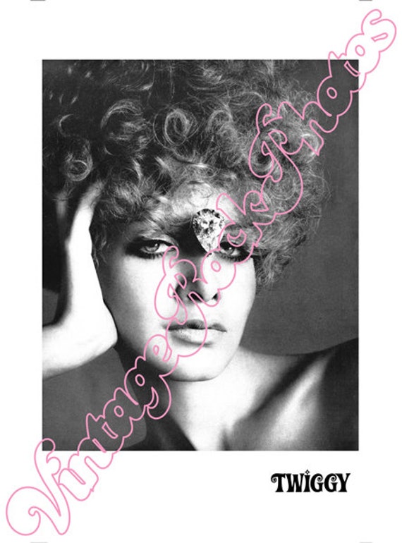 TWIGGY 1967  fashion press kit photo - fotografia da agenzia stampa - 1611TV1967