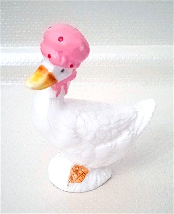 OCA - GOOSE 80s italy vintage super cute pottery figure kawaii - statuetta bomboniera porcellana deliziosa
