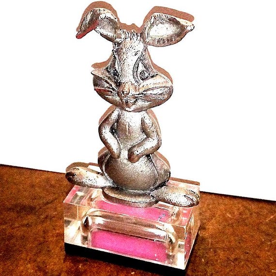 BUGS BUNNY 80s Warner Bros Italy vintage pewter figure statue - pewter figurine favor